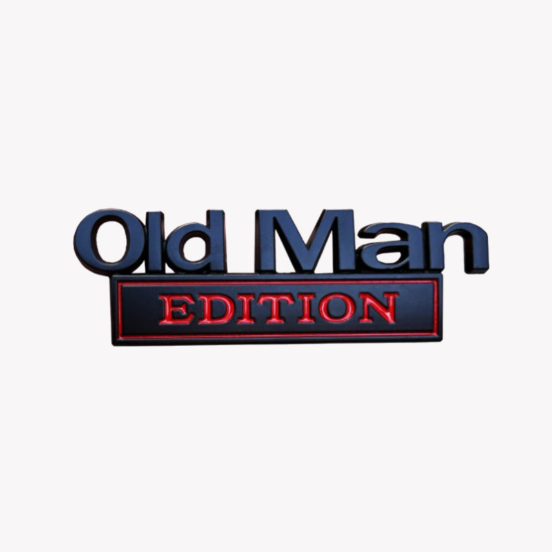 🚗Vis frem personligheten din med dette morsomme 💨 «Old Man Edition»-merket! 😆👴