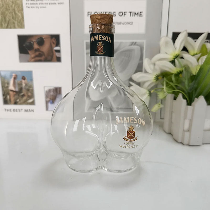 🥂Dale a tu cata de vinos un toque divertido con esta botella tan juguetona.