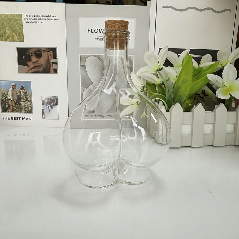 🥂Dale a tu cata de vinos un toque divertido con esta botella tan juguetona.