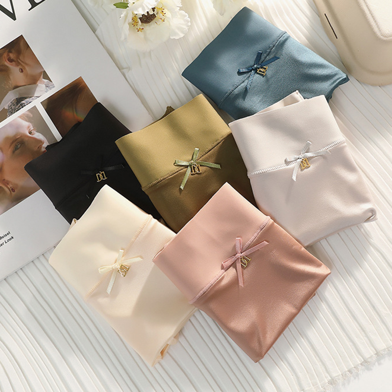 🎁Kjøp 1 Få 2 (3-pakning) Premium Satin Antibacterial Ice Silk Fuktabsorberende truse