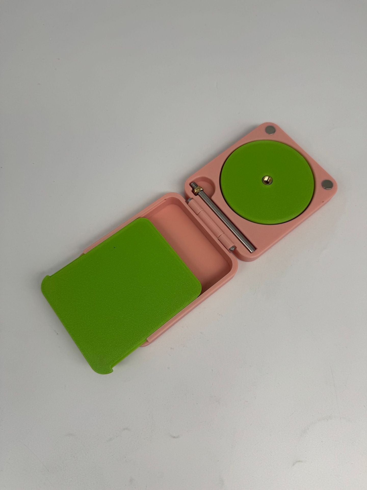 🧶 Porta hilo portátil para ganchillo y tejido