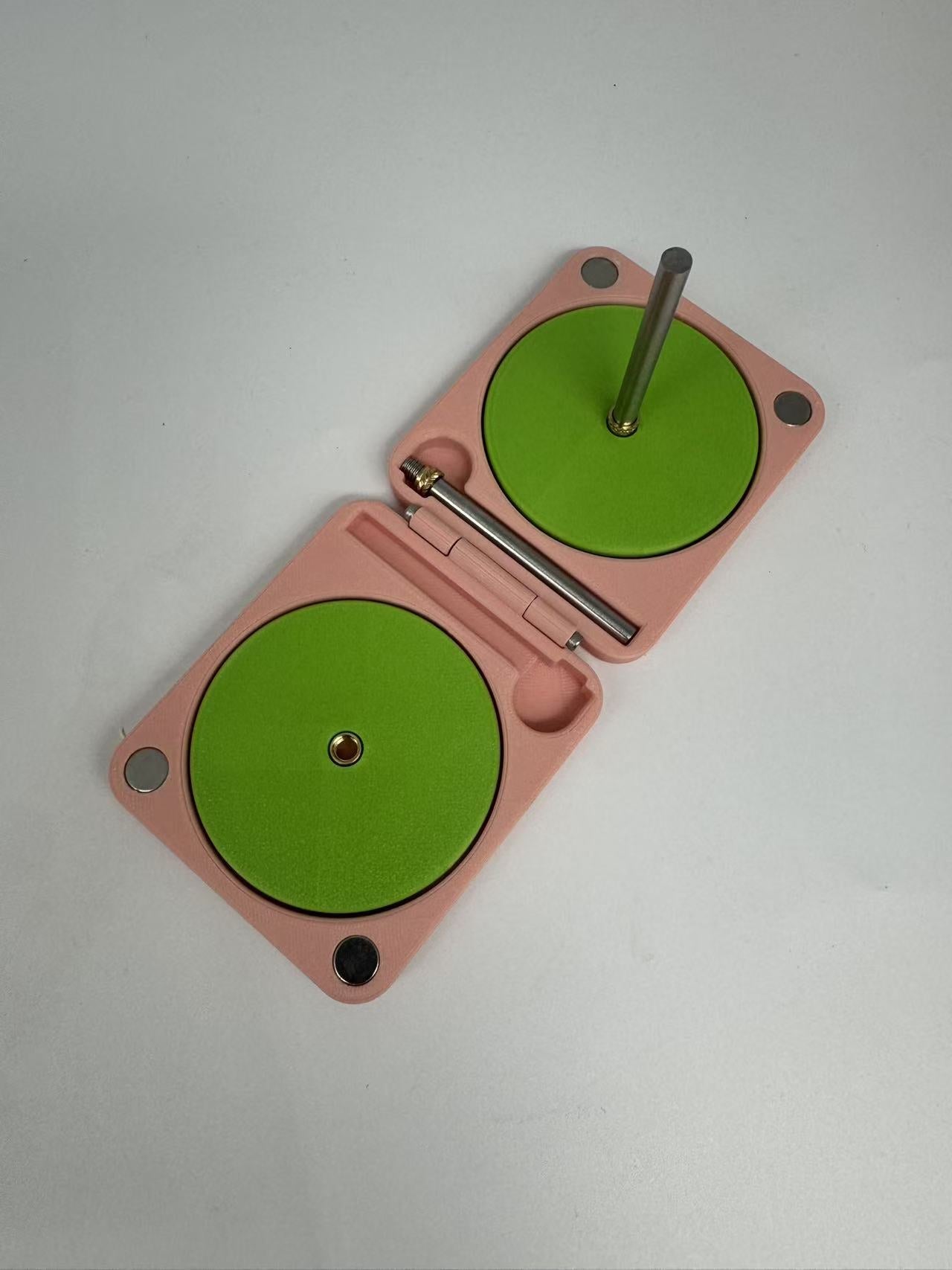 🧶 Porta hilo portátil para ganchillo y tejido