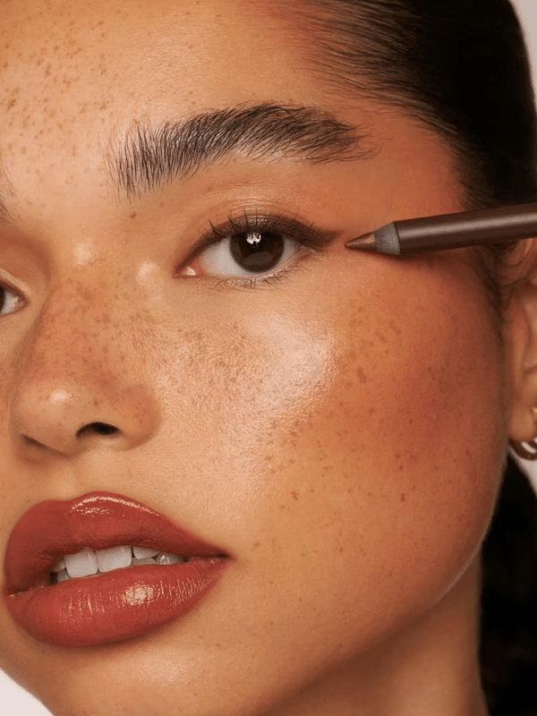 🎁Kjøp 1, få 1 gratis🔥-🌟24-timers vanntett eyeliner duo som kan spisses