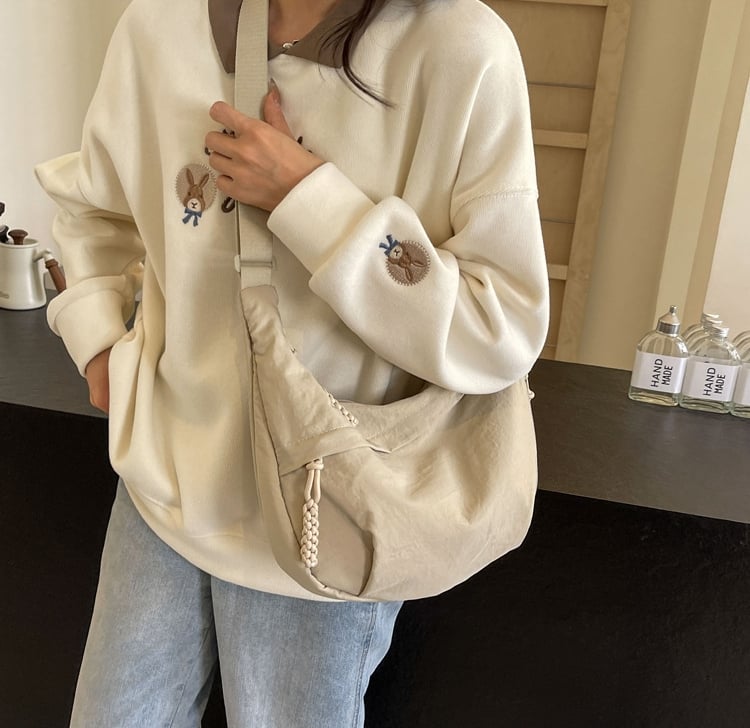 🔥Fasjonabel skulderveske i nylon i ensfarge