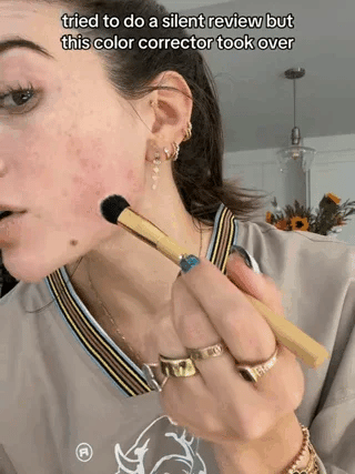 ⏳Nåværende tilbud💜  Farget leire som korrigerer under øynen